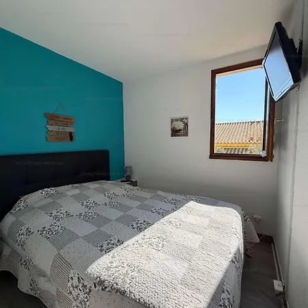 Cosy Avec Piscine, Parking Grand Balcon 아파트