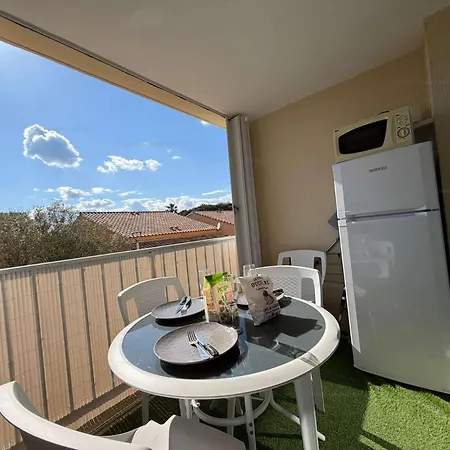 Cosy Avec Piscine, Parking Grand Balcon 아파트